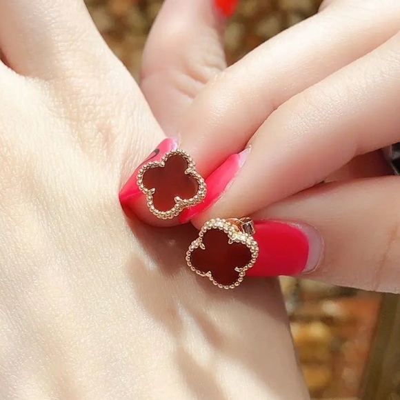 Four Leaf Stainless Steel Flower Red Flower Earrings - Picture 3 of 4